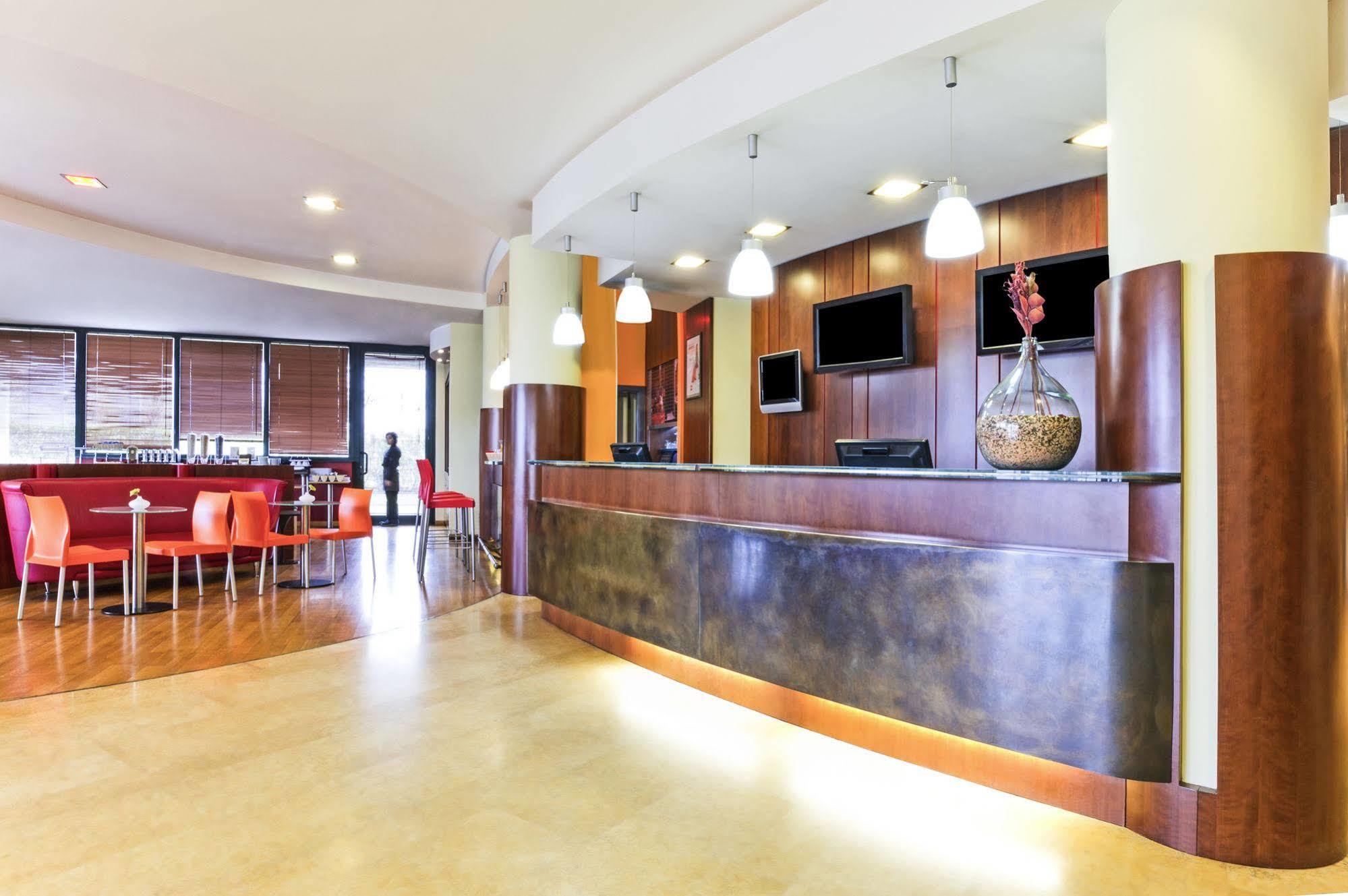 Hotel Ibis Firenze Prato Est Campi Bisenzio Eksteriør billede